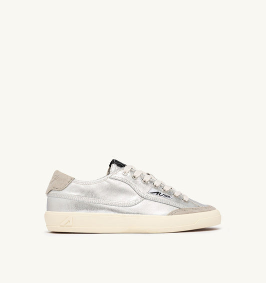 WINDSCAPE LOW SNEAKERS IN SILVER CANVAS - AUTRY Classic