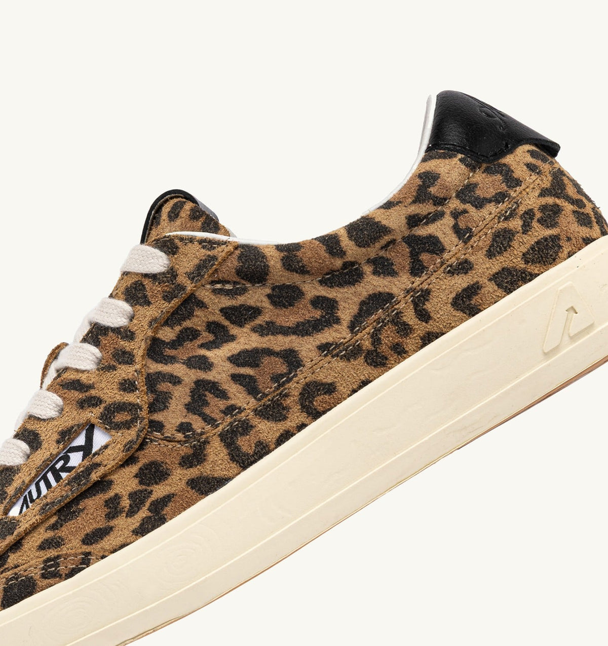 WINDSCAPE LOW SNEAKERS IN LEOPARD AND BLACK SUEDE - AUTRY Essential