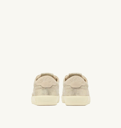 WINDSCAPE LOW SNEAKERS IN PLATINUM AND SAND LAMINATED SUEDE - AUTRY Value