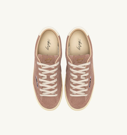 WINDSCAPE LOW SNEAKERS IN PIGEON AND MARSHMALLOW SUEDE - AUTRY Quality