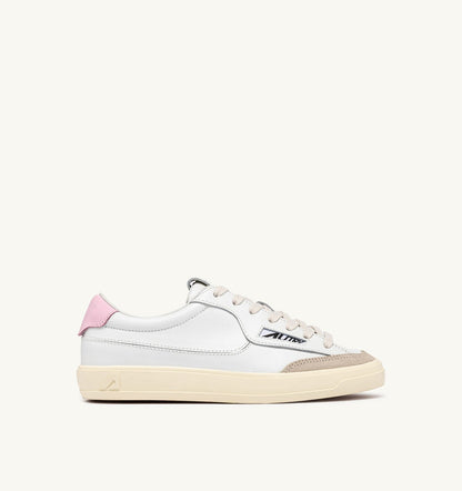 WINDSCAPE LOW SNEAKERS IN WHITE AND FAIRY TALE LEATHER - AUTRY Value