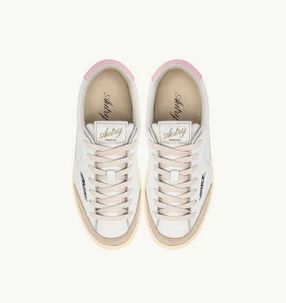WINDSCAPE LOW SNEAKERS IN WHITE AND FAIRY TALE LEATHER - AUTRY Value