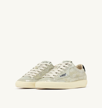 WINDSCAPE LOW SNEAKERS IN SILVER AND BLACK LAMINATED SUEDE - AUTRY Great Value