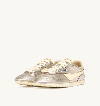 WINDSPIN SNEAKERS IN PLATINUM AND RUTABAGA SUEDE AND LEATHER - AUTRY Everyday