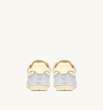 WINDSPIN SNEAKERS IN SILVER AND RUTABAGA SUEDE AND LEATHER - AUTRY Value