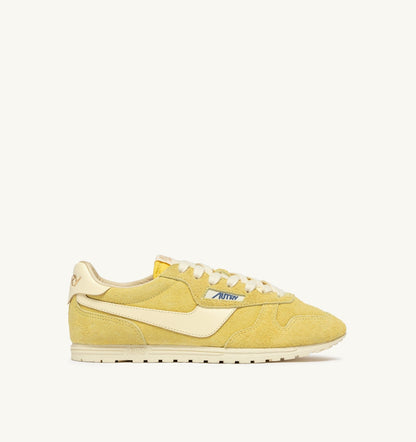 WINDSPIN SNEAKERS IN MIMOSA AND RUTABAGA SUEDE AND LEATHER - AUTRY Classic