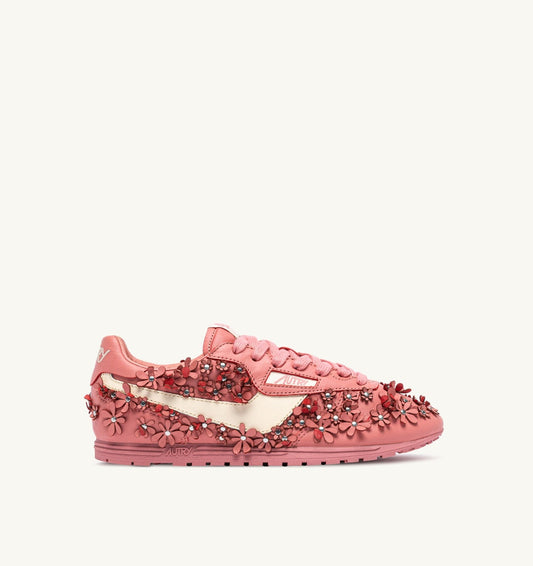 WINDSPIN FLOWERS SNEAKERS IN LOBSTER BISQUE LEATHER - AUTRY Everyday