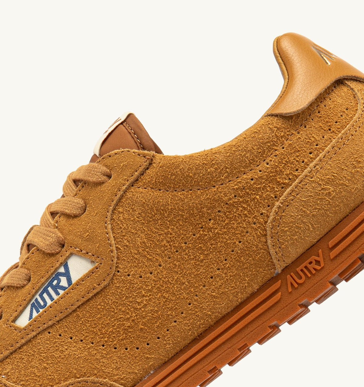 SNEAKERS WINDSPIN IN DEER SUEDE - AUTRY Latest