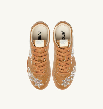 WINDSPIN SNEAKERS IN EARTH LEATHER WITH DECORATIONS - AUTRY Classic