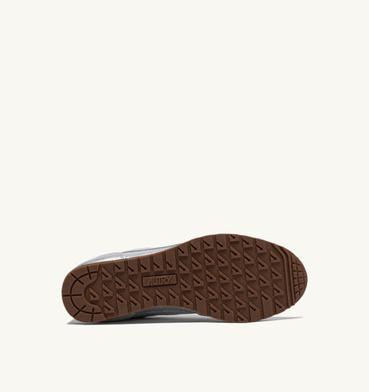 WINDSPIN SNEAKERS IN SILVER TONE LAMINATED LEATHER - AUTRY Great Value