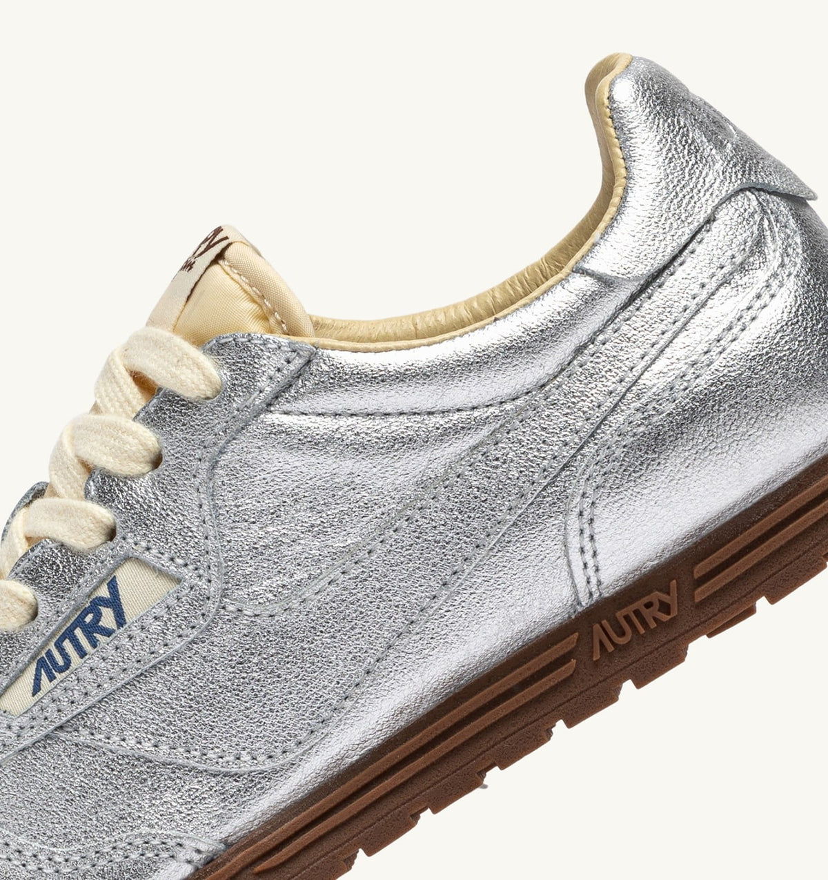 WINDSPIN SNEAKERS IN SILVER TONE LAMINATED LEATHER - AUTRY Great Value