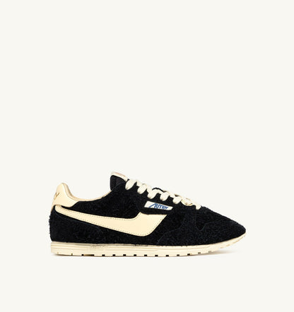 WINDSPIN SNEAKERS IN BLACK AND RUTABAGA SUEDE AND LEATHER - AUTRY Essential