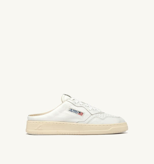 MEDALIST MULE SNEAKERS IN NAPA LEATHER COLOR WHITE - AUTRY Classic
