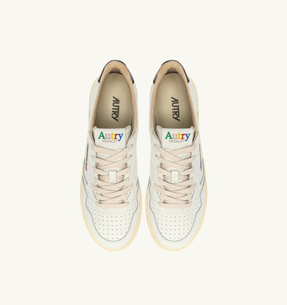 MEDALIST LOW SNEAKERS IN WHITE AND BLACK LEATHER - AUTRY Great Value