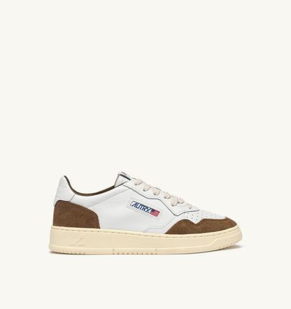 MEDALIST LOW SNEAKERS IN WHITE LEATHER AND TOBACCO SUEDE - AUTRY Value