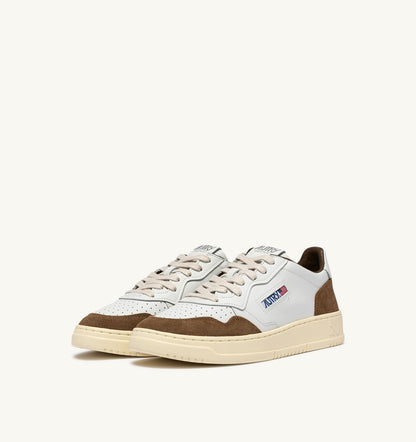 MEDALIST LOW SNEAKERS IN WHITE LEATHER AND TOBACCO SUEDE - AUTRY Value