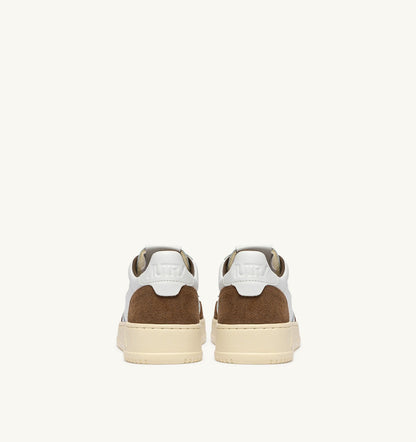 MEDALIST LOW SNEAKERS IN WHITE LEATHER AND TOBACCO SUEDE - AUTRY Value