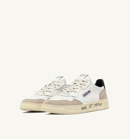 MEDALIST LOW SNEAKERS IN WHITE AND BLACK SUEDE AND LEATHER WITH LETTERING - AUTRY Latest