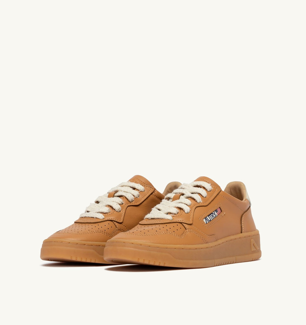 MEDALIST LOW SNEAKERS IN COGNAC AND MARSHMALLOW LEATHER - AUTRY Great Value