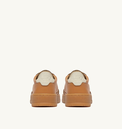 MEDALIST LOW SNEAKERS IN COGNAC AND MARSHMALLOW LEATHER - AUTRY Great Value