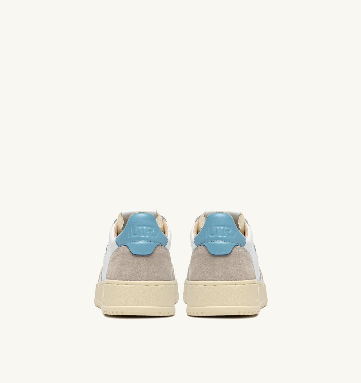 MEDALIST LOW SNEAKERS IN WHITE AND FORGET ME NOT SUEDE AND LEATHER - AUTRY Classic