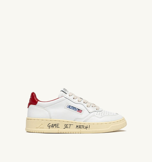 MEDALIST LOW SNEAKERS IN WHITE AND RED LEATHER WITH LETTERING - AUTRY Value