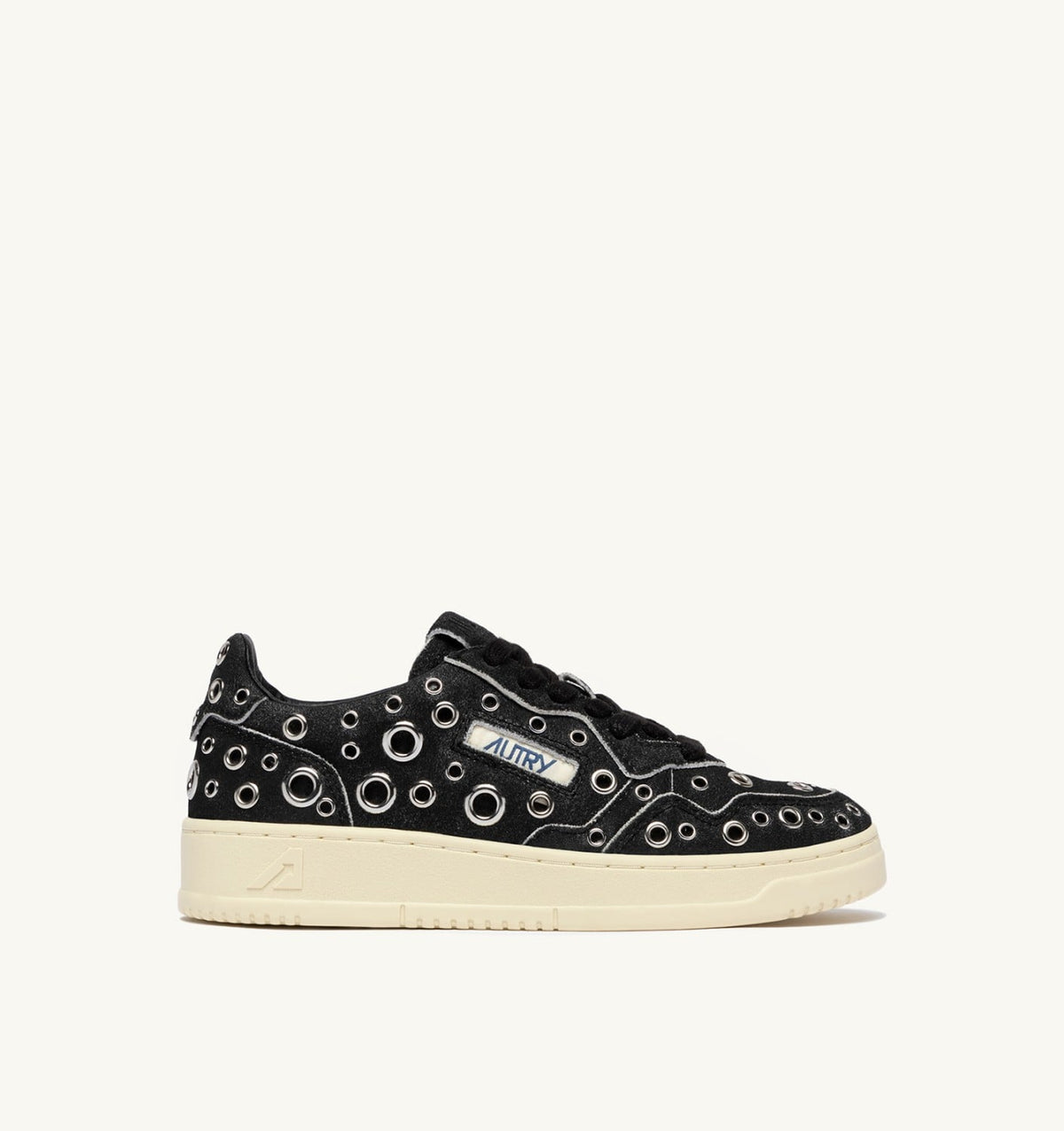 MEDALIST LOW SNEAKERS IN BLACK SUEDE WITH STUDS - AUTRY Latest