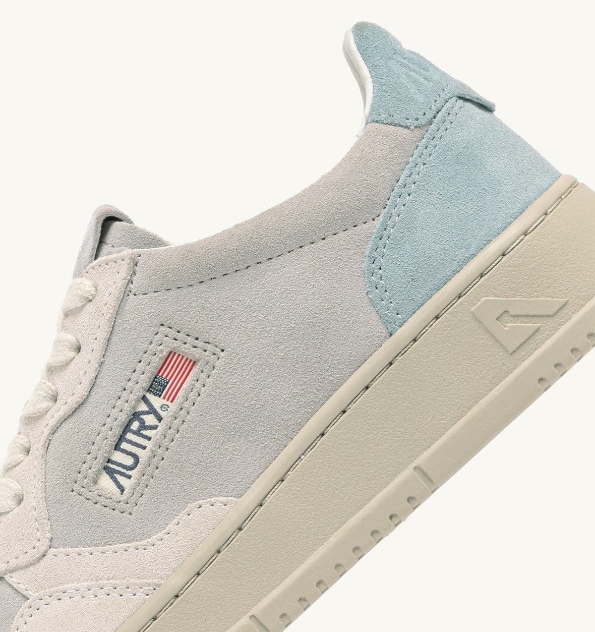 MEDALIST LOW TRICOLOR SNEAKERS IN SUEDE COLOR WHITE SKY AND LOFT - AUTRY Value