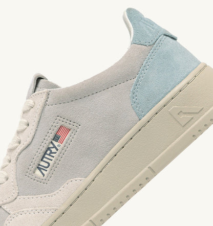 MEDALIST LOW TRICOLOR SNEAKERS IN SUEDE COLOR WHITE SKY AND LOFT - AUTRY Value