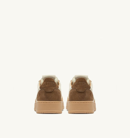 MEDALIST LOW TRICOLOR SNEAKERS IN TUNDRA EGG AND PEANUT SUEDE - AUTRY Latest