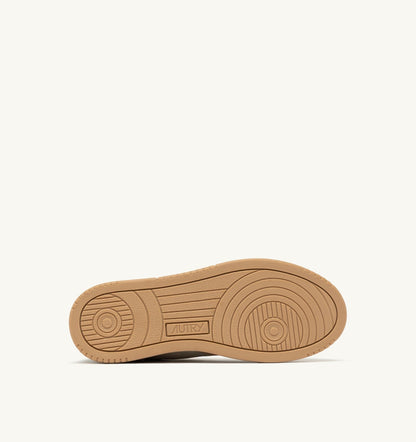 MEDALIST LOW TRICOLOR SNEAKERS IN TUNDRA EGG AND PEANUT SUEDE - AUTRY Latest