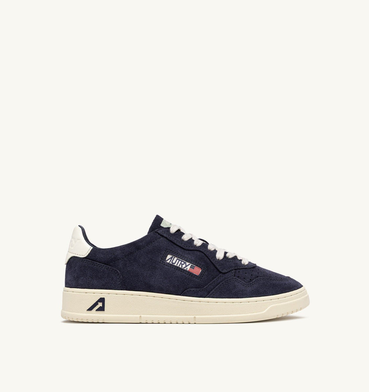 MEDALIST LOW SNEAKERS IN SPACE AND WHITE SUEDE - AUTRY Essential