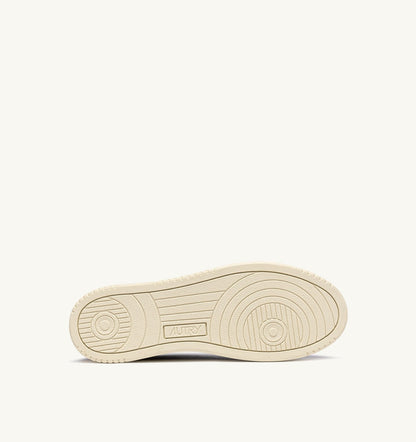 MEDALIST LOW SNEAKERS IN SPACE AND WHITE SUEDE - AUTRY Essential