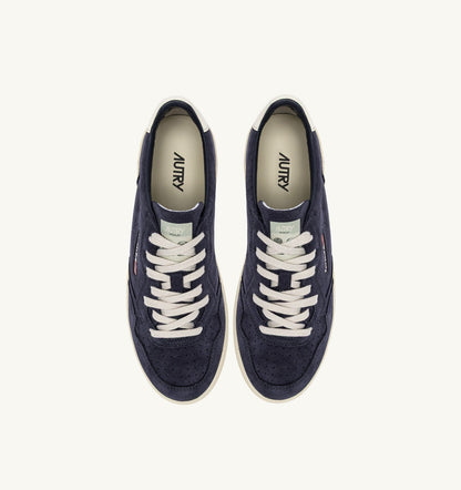 MEDALIST LOW SNEAKERS IN SPACE AND WHITE SUEDE - AUTRY Essential