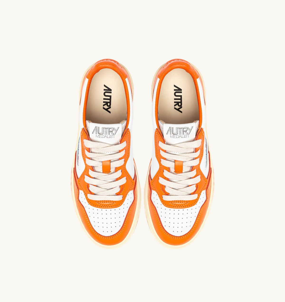 MEDALIST LOW BICOLOR SNEAKERS IN WHITE AND PARSIMMON ORANGE LEATHER - AUTRY Everyday
