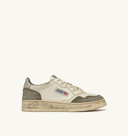 MEDALIST LOW SUPER VINTAGE SNEAKERS IN WHITE AND SILVER LEATHER AND LIZARD SUEDE - AUTRY Quality