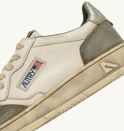 MEDALIST LOW SUPER VINTAGE SNEAKERS IN WHITE AND SILVER LEATHER AND LIZARD SUEDE - AUTRY Quality