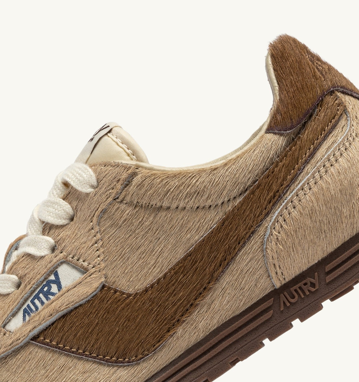 WINDSPIN SNEAKERS IN BEIGE AND BROWN PONY HAIR EFFECT - AUTRY Essential