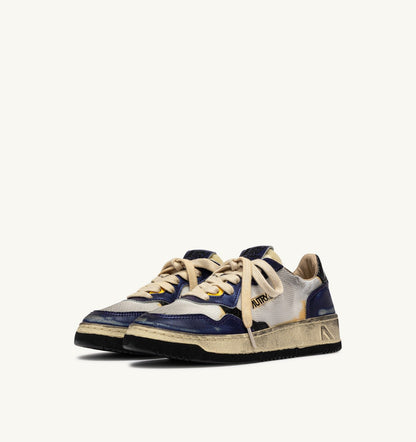 MEDALIST LOW SUPER VINTAGE SNEAKERS IN WHITE AND TANZANITE LEATHER AND DRAGON MESH - AUTRY Great Value