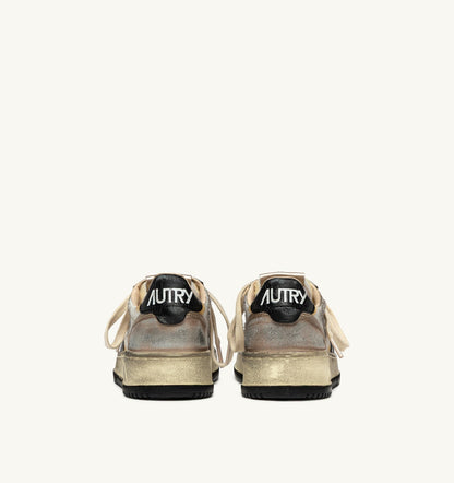 MEDALIST LOW SUPER VINTAGE SNEAKERS IN WHITE MESH, GOLD SUEDE AND BLACK LEATHER - AUTRY Latest