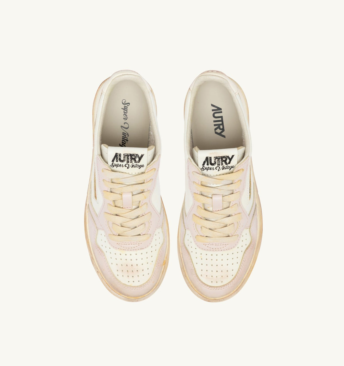 MEDALIST LOW SUPER VINTAGE SNEAKERS IN VANILLA WHITE AND MAUVE LEATHER - AUTRY Everyday
