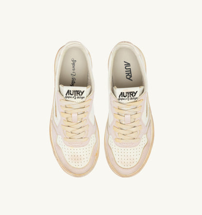 MEDALIST LOW SUPER VINTAGE SNEAKERS IN VANILLA WHITE AND MAUVE LEATHER - AUTRY Everyday