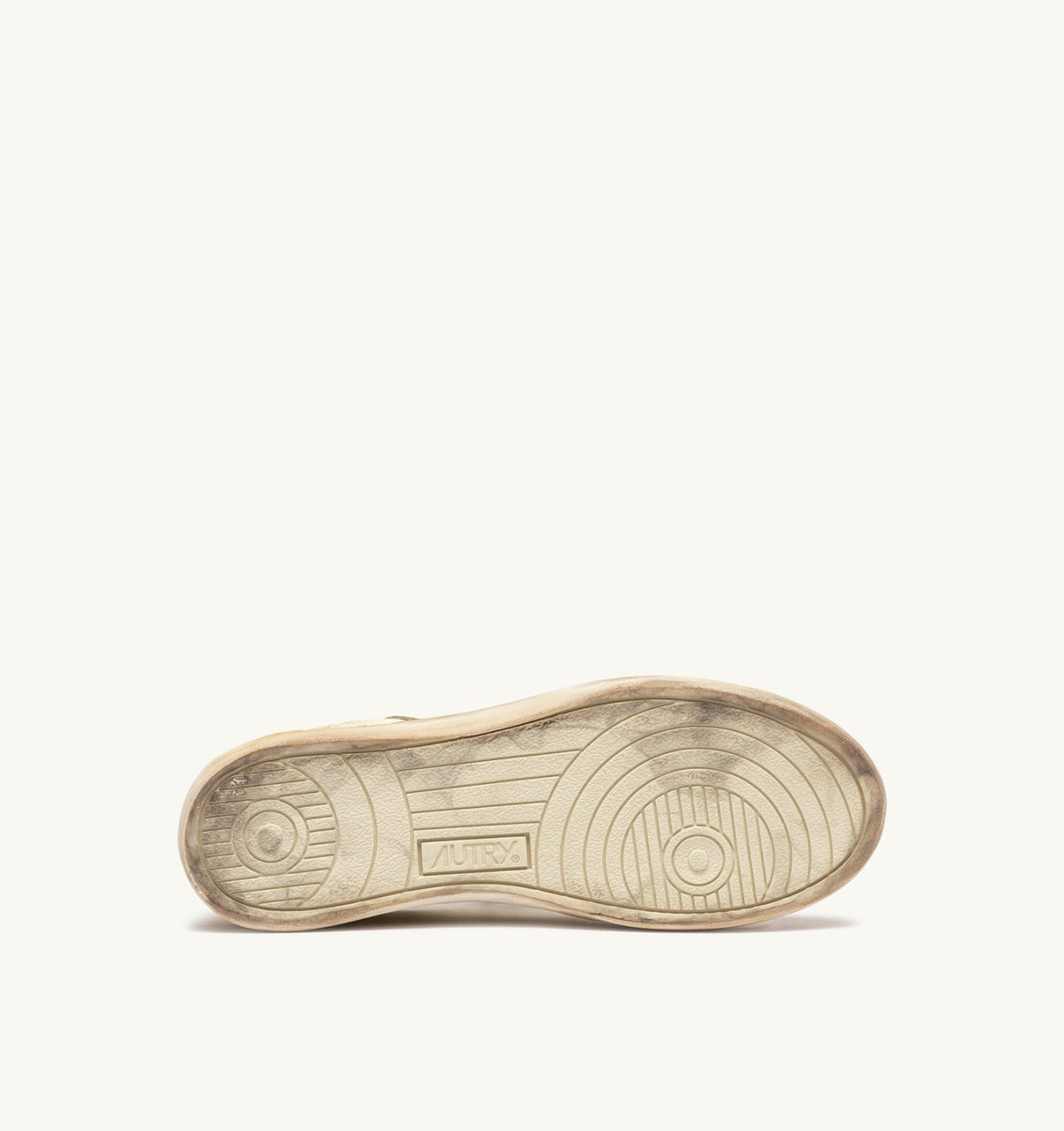 DALLAS LOW SUPER VINTAGE SNEAKERS IN MARSHMALLOW LEATHER WITH CHARM - AUTRY Classic