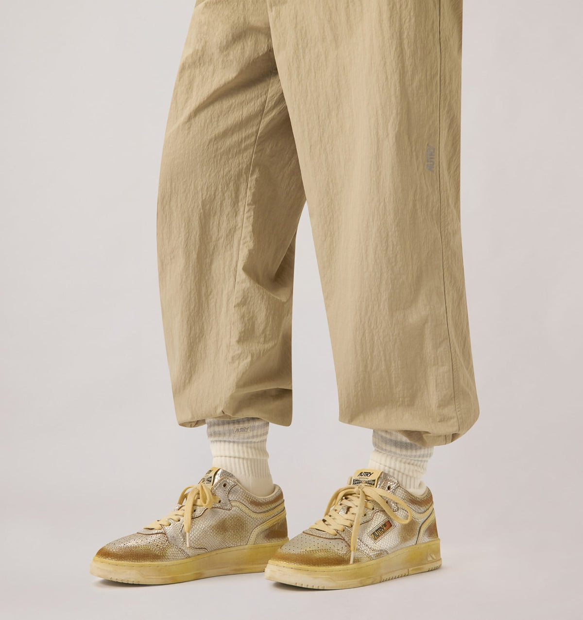 MED-WAY SUPER VINTAGE SNEAKERS IN SILVER AND MARSHMALLOW SNAKE-PRINT LEATHER - AUTRY Essential