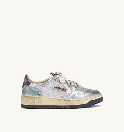 MEDALIST LOW SNEAKERS SUPER VINTAGE IN SILVER TONE METALIZED LEATHER - AUTRY Value