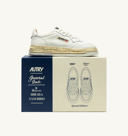 MEDALIST LOW SUPER VINTAGE 'Autry x Maison MIHARA YASUHIRO General Scale.' SNEAKERS IN WHITE LEATHER - AUTRY Great Value