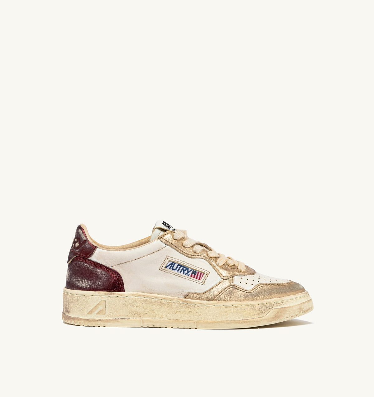 MEDALIST LOW SUPER VINTAGE SNEAKERS IN PLATINUM AND VIOLET BRUSHED LEATHER - AUTRY Essential