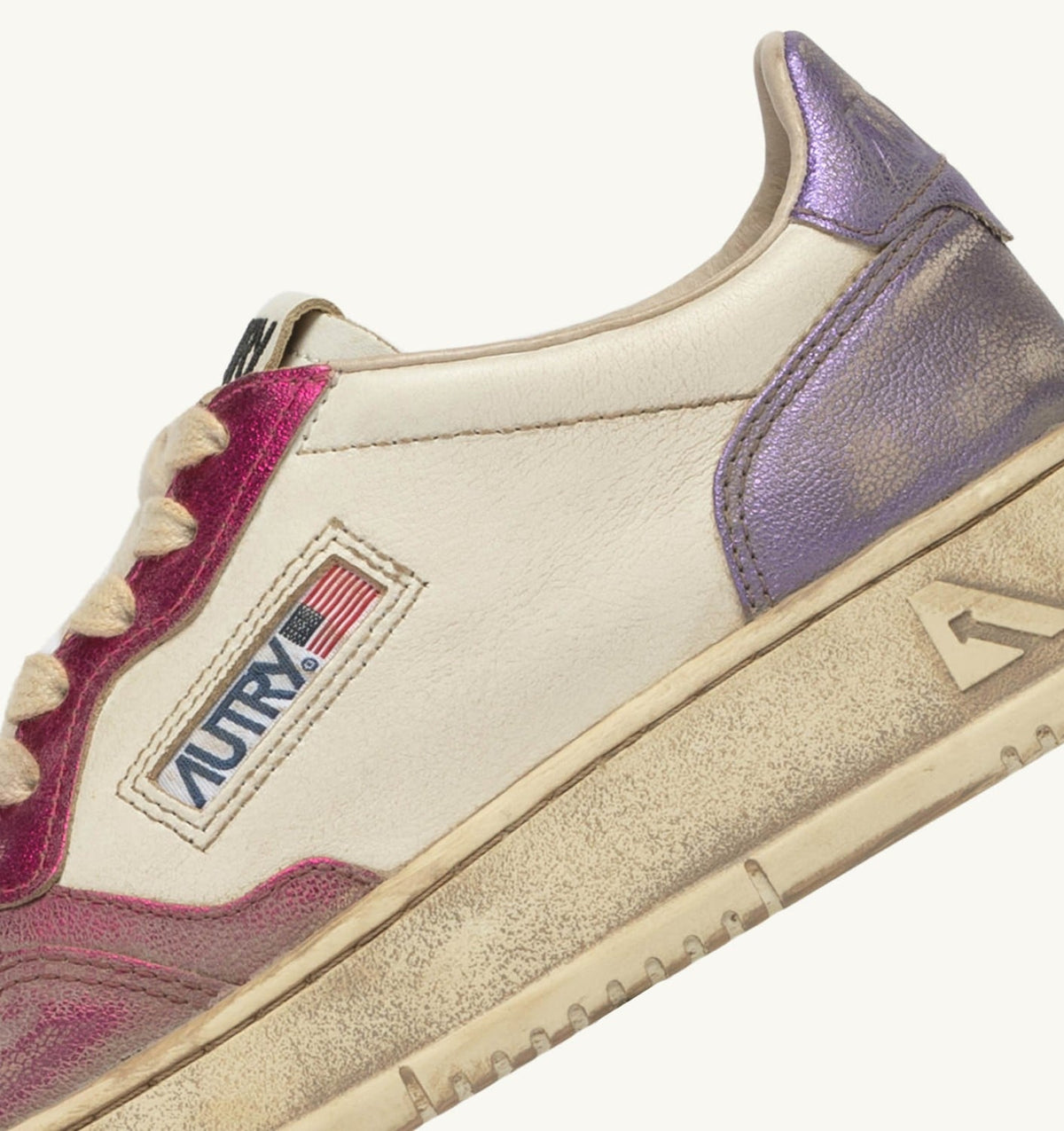 MEDALIST LOW SNEAKERS SUPER VINTAGE IN WHITE FUCHSIA AND VIOLET LEATHER - AUTRY Everyday