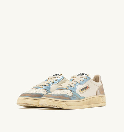 MEDALIST LOW SUPER VINTAGE SNEAKERS IN SILVER AND BLUE LEATHER - AUTRY Latest