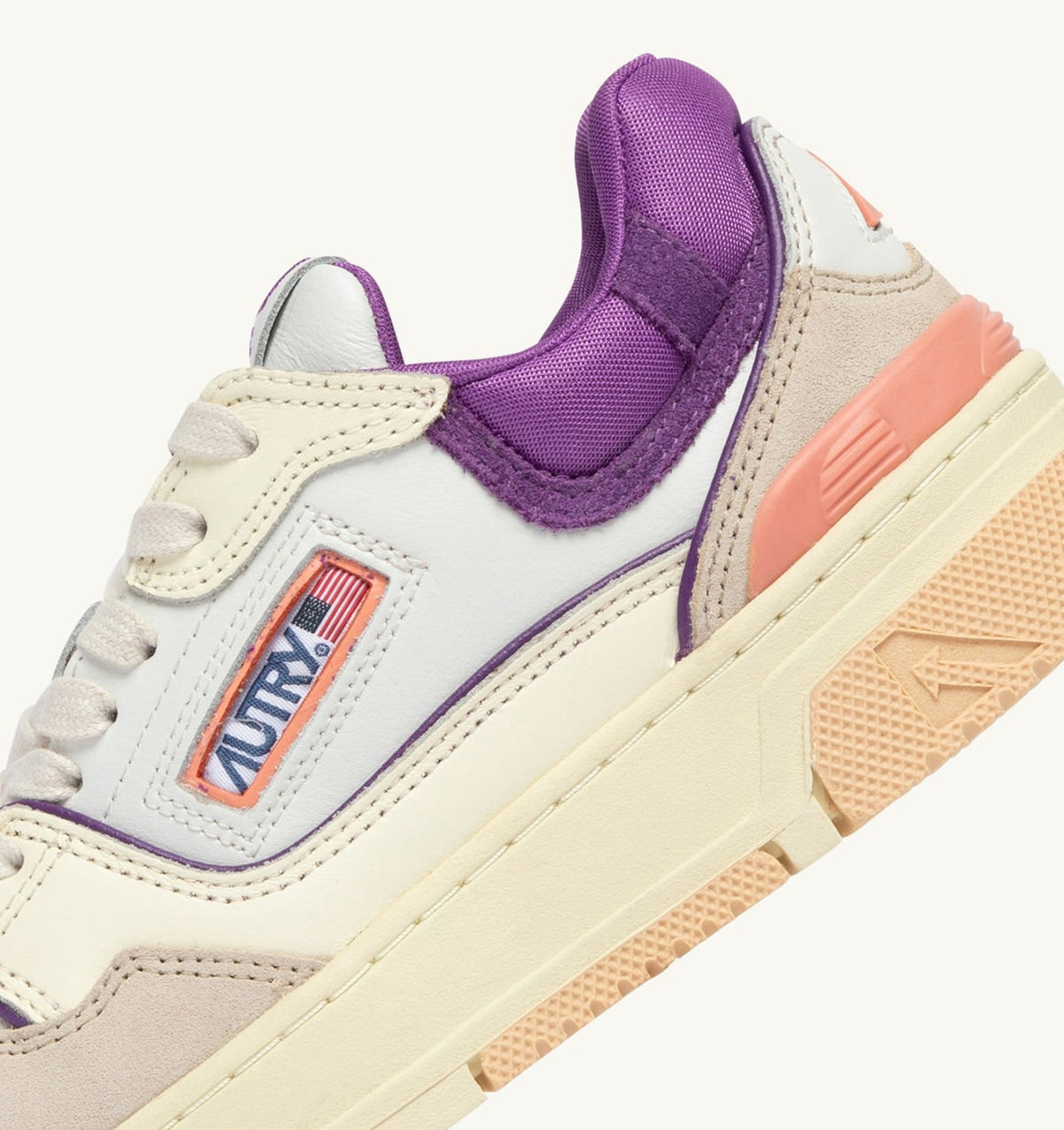 SNEAKERS CLC LOW IN WHITE SAND AND DEWBERRY LEATHER AND SUEDE - AUTRY Everyday